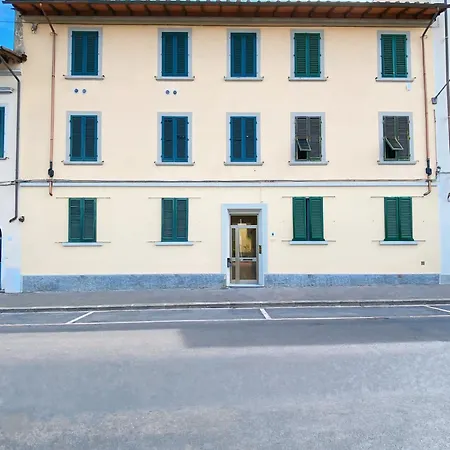 10 Min Dal Centro-50 Mt Tram Apartment